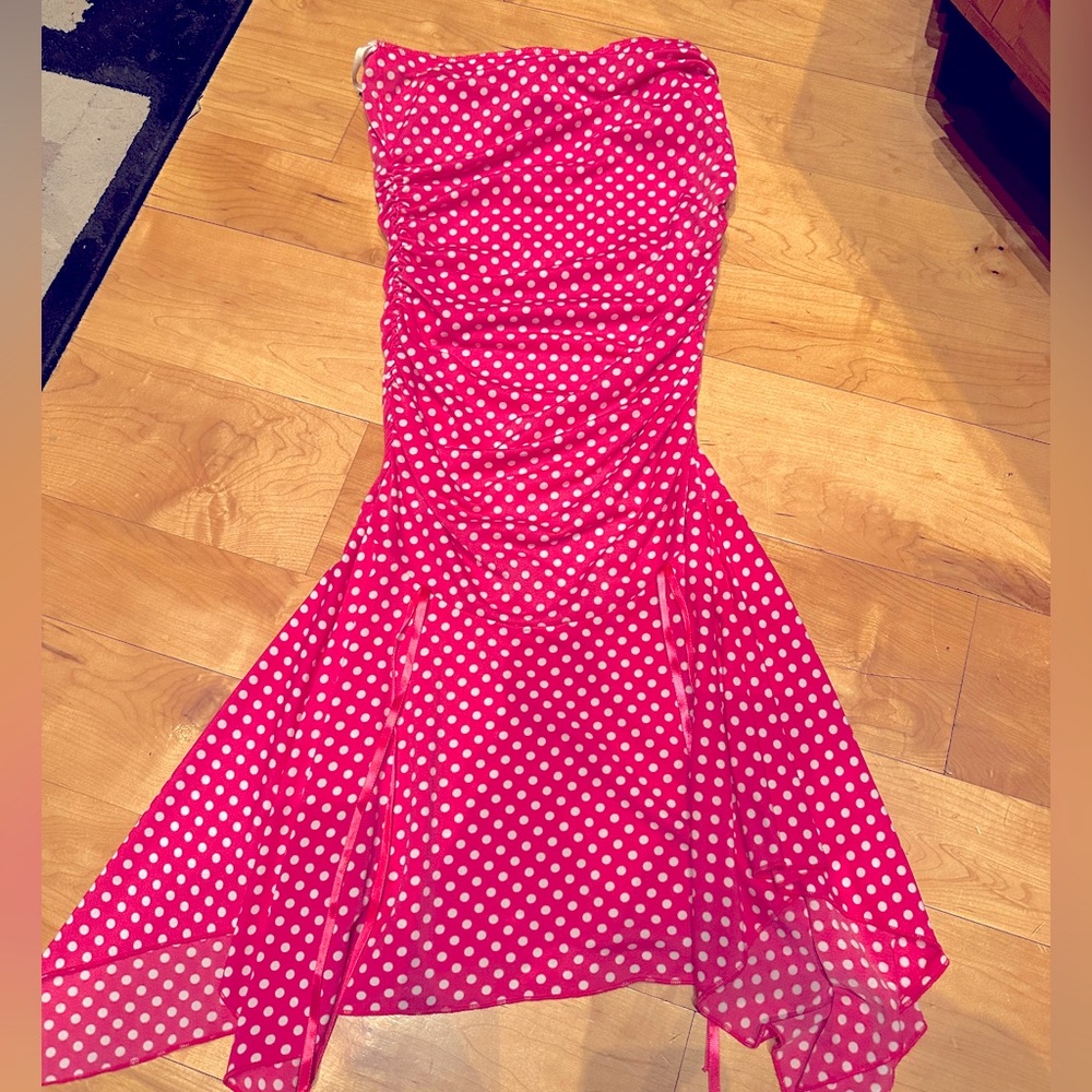 Cute strapless dress